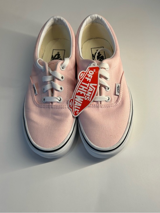 Vans Shoes - Vans Women’s Low-Top Canvas Sneakers - Light Pink Never Worn Size 7 NWT